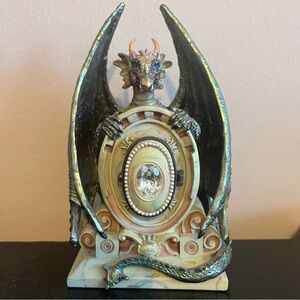 The Myles Pinkney Collection 2000 Safe Keeping Dragon Statue Fantasy